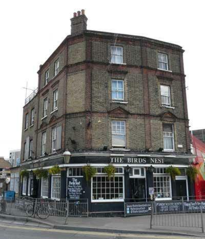 The Birds Nest Hostel London Exterior photo